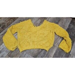 PRETTY LITTLE THING  V-Neck Sweater CROPPED FUZZY SOFT YELLOW SWEATER US 4